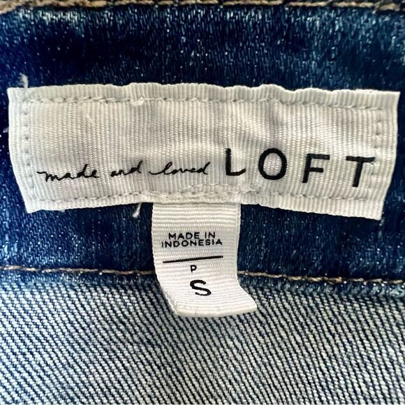 LOFT Cropped Denim Jean Jacket Raw Hem Blue Size Small - Picture 6 of 8